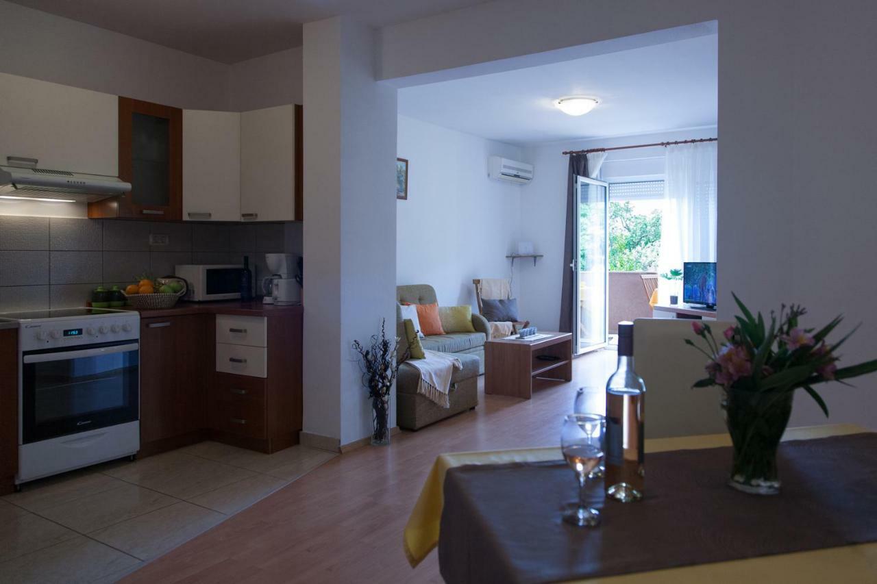 Apartment Helga Ližnjan Exterior foto